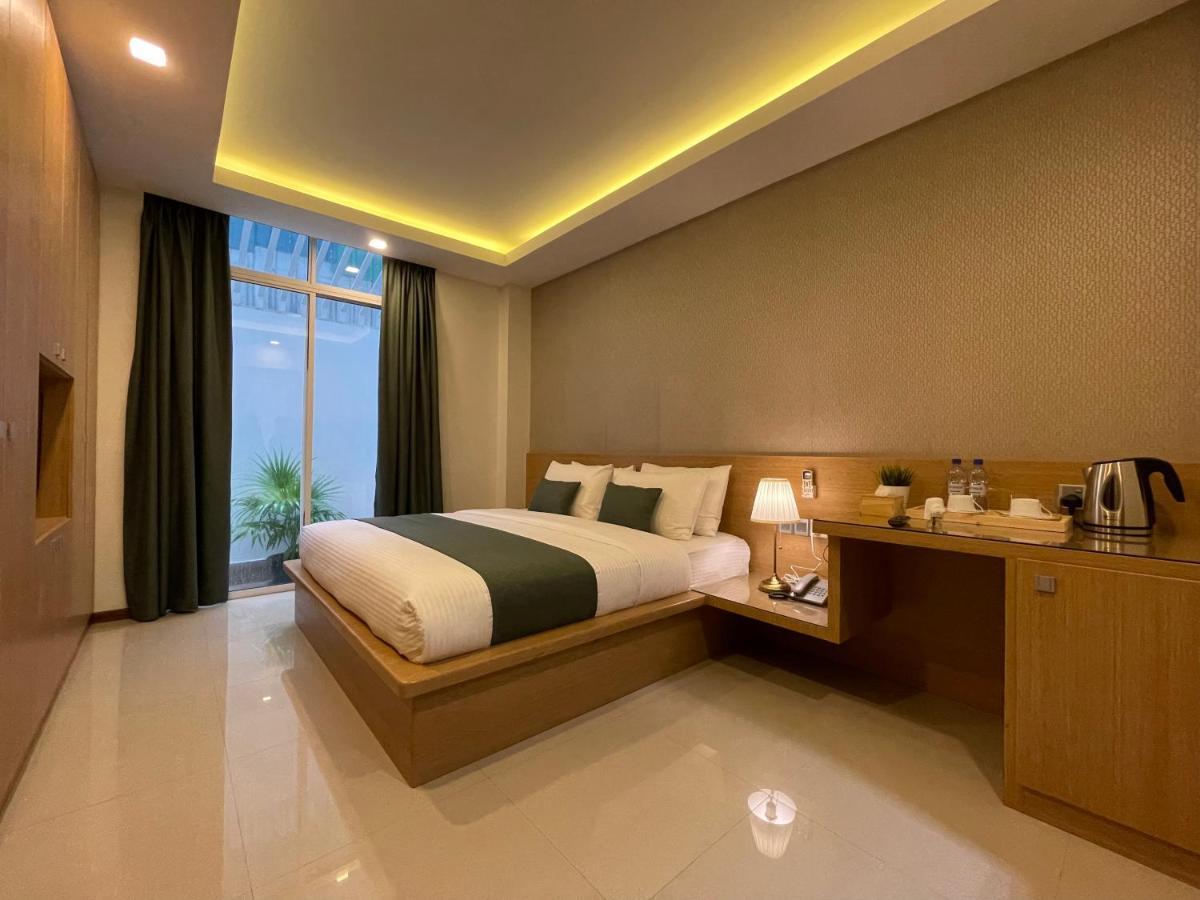 Huvan Beach Hotel At Hulhumale Dış mekan fotoğraf